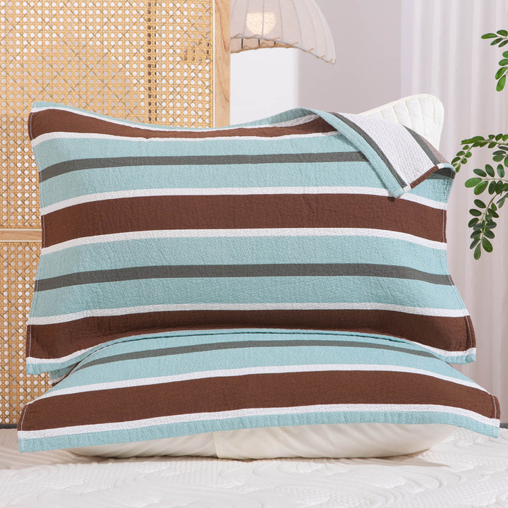 Women's pillowcase with delicate floral motif Bowlift