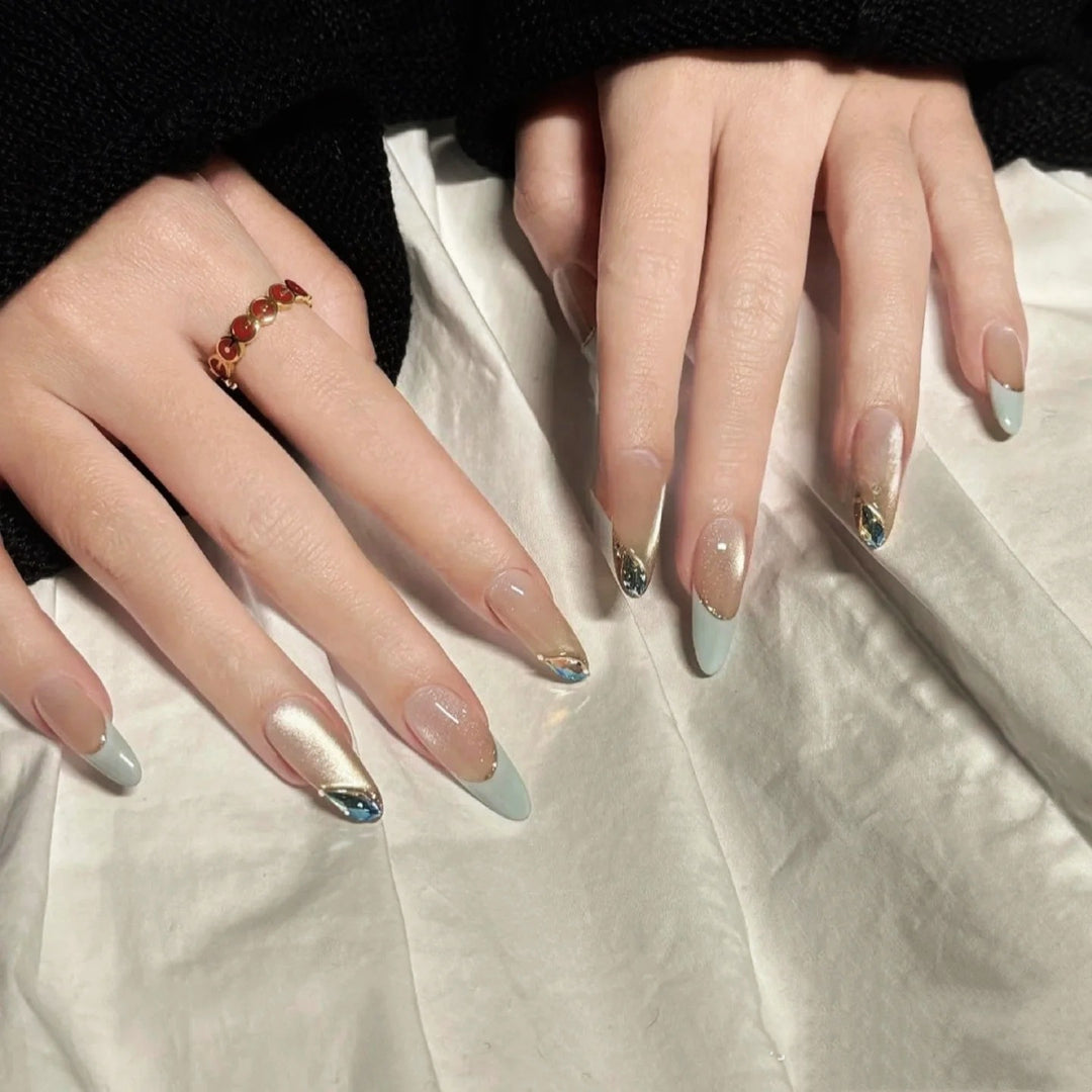 Artistic Character-Embellished Press-On Nails Bowlift