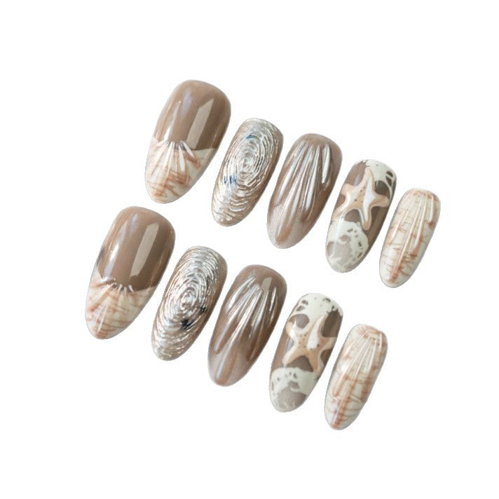 Elegant Nail Tips with Maritime Design Bowlift