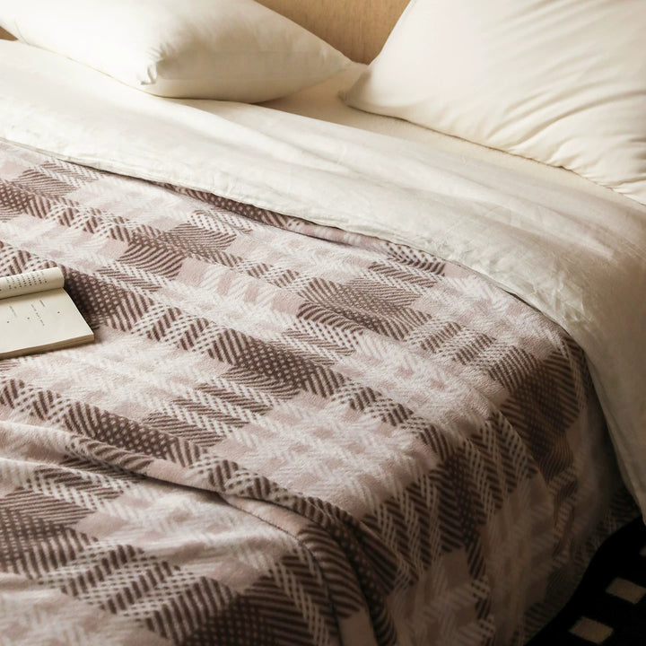 Cozy Fleece Throw Blanket