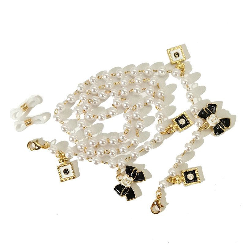 Fashionable glasses holder chain with pearls and pendants Bowlift