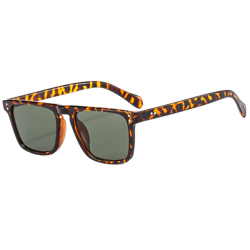 Women's fashionable glasses in elegant cat-eye design Bowlift