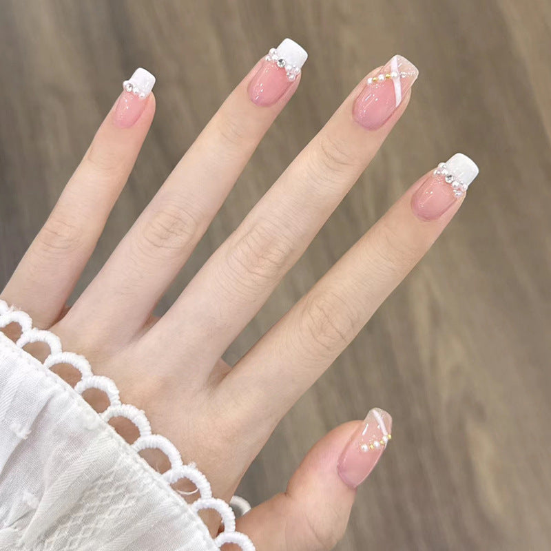 Glamorous artificial nails with heart design Bowlift