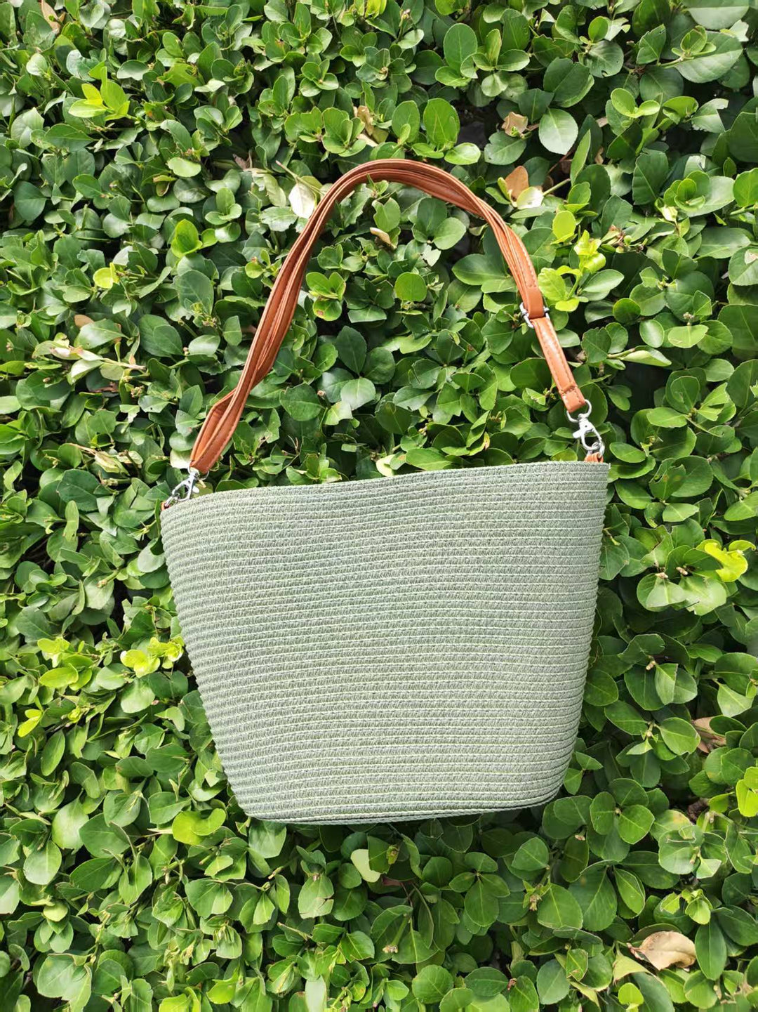 Elegant, Braided Shoulder Bag Bowlift