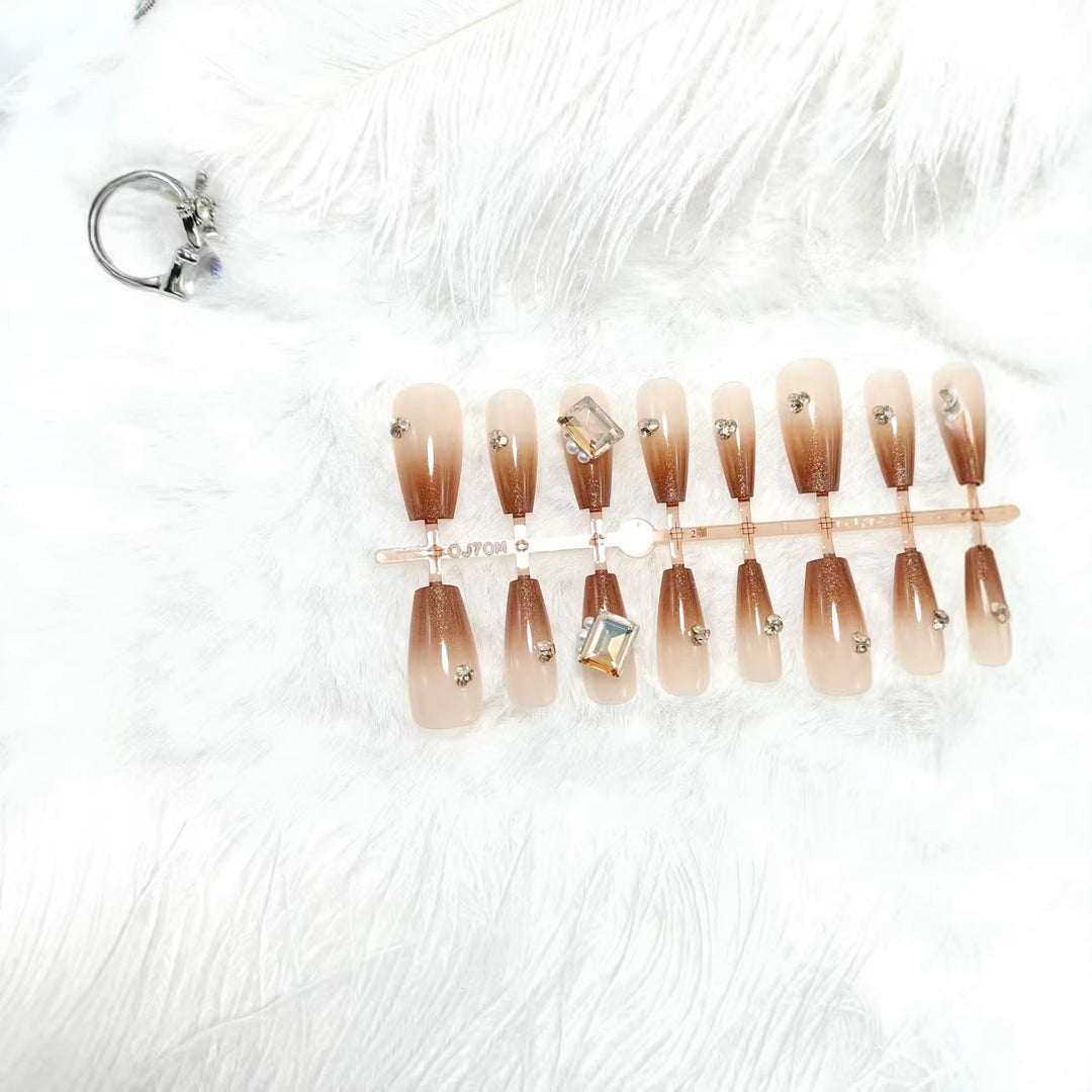 Glamorous Art Nails In The Elegant Ombre Design Bowlift