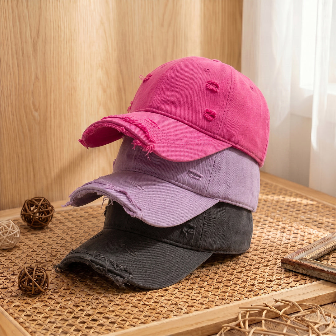 Women casual and stylish cap with vintage design Bowlift