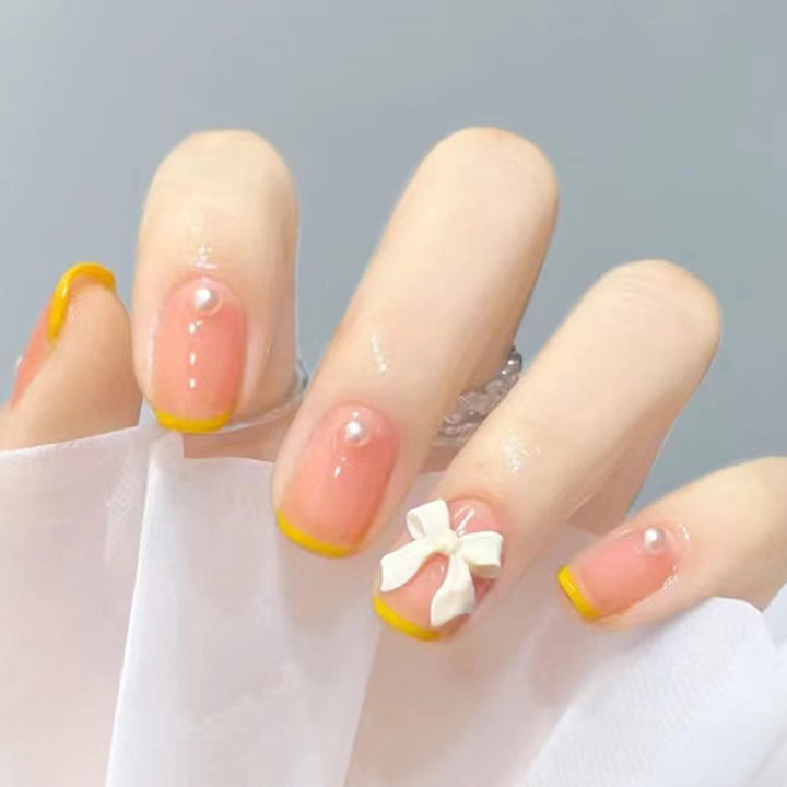 Art nails with elegant 3D flowers and glitter accents Bowlift