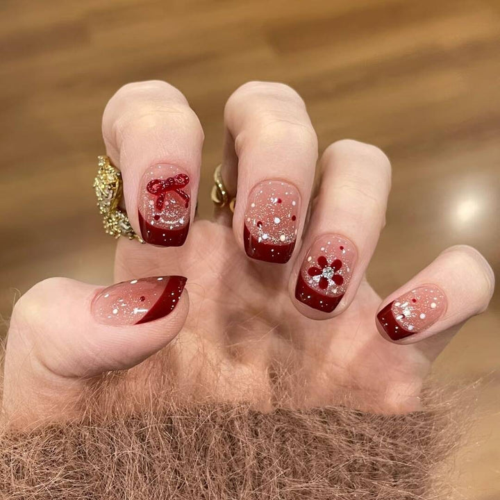 Artistic French Tip Decorative Press-On Nails Bowlift