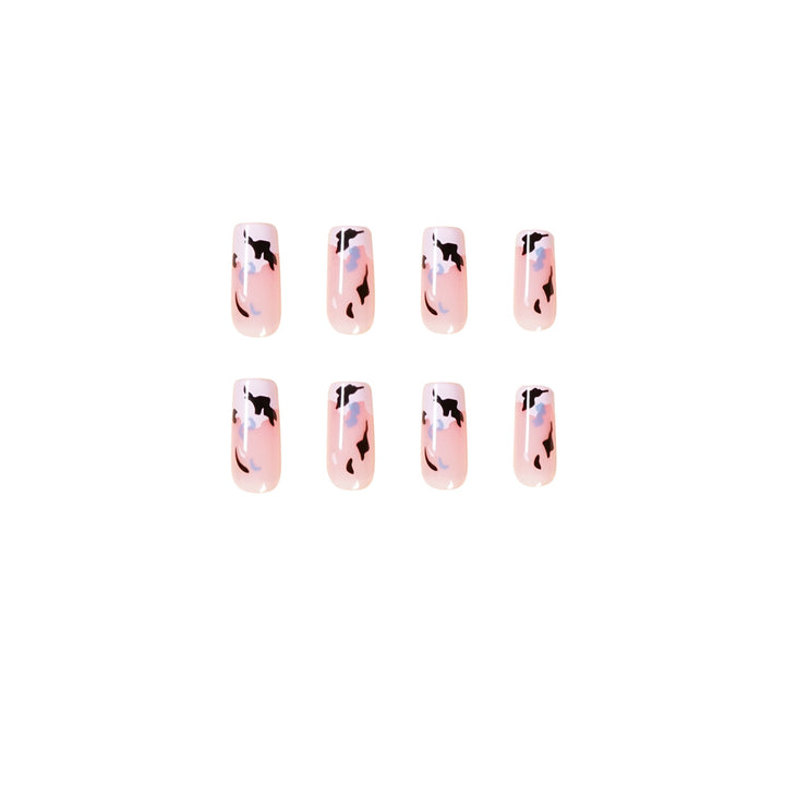Artificial nail art with modern color pattern Bowlift