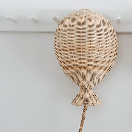 Decorative wall ornament in the form of a hot air balloon Bowlift