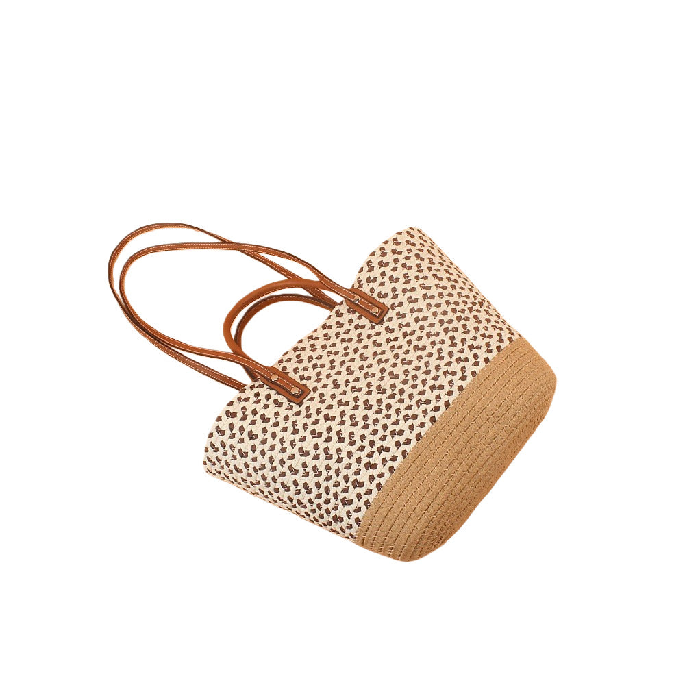 Elegant and Spacious Beach Bag with Woven Design Bowlift