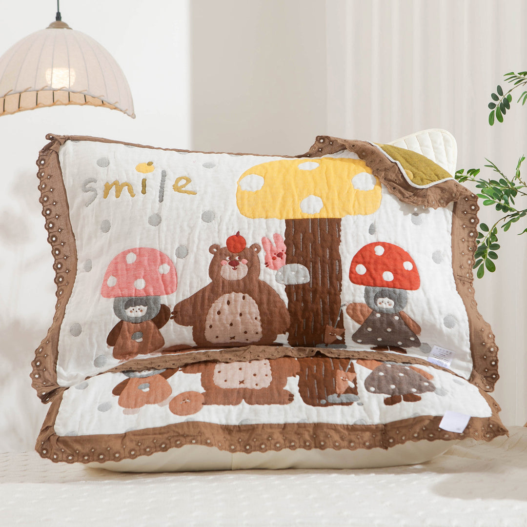 Women's pillow with charming elephant motif and delicate lace edge Bowlift