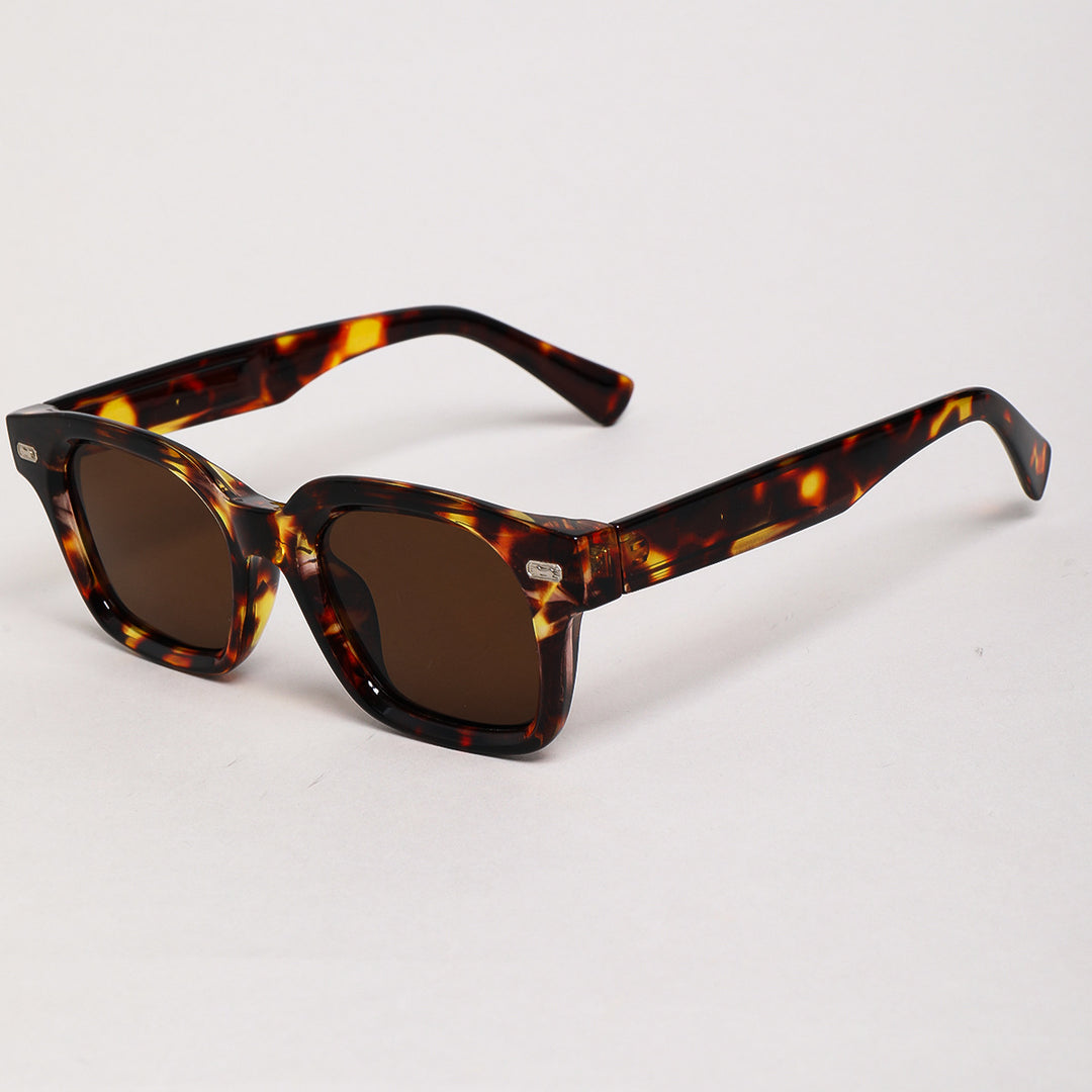Ladies sunglasses in trendy retro design Bowlift