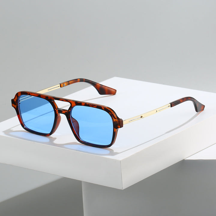 Women's stylish sunglasses in contemporary design with polarized lenses Bowlift