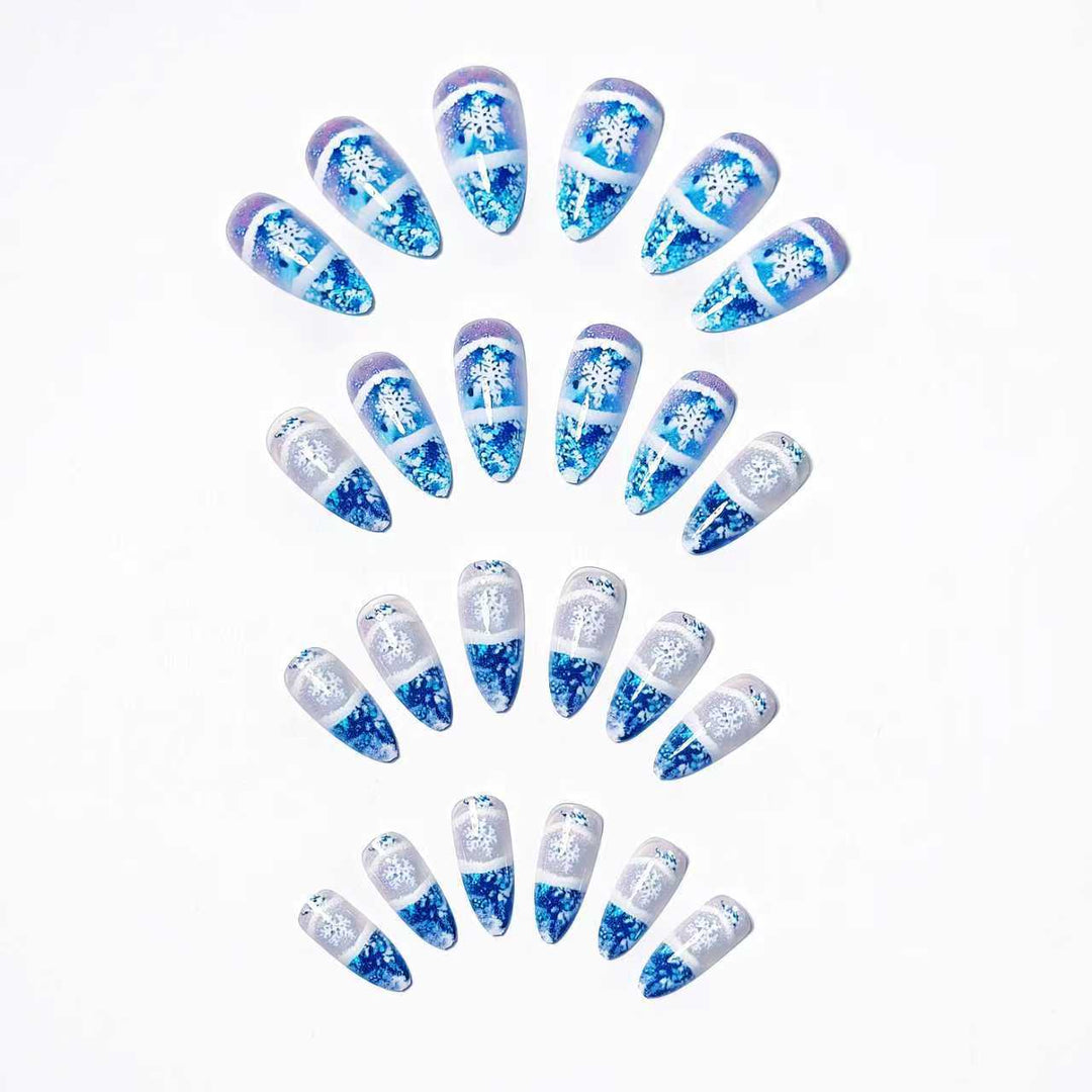 Winter-Themed Glitter Nail Art Bowlift