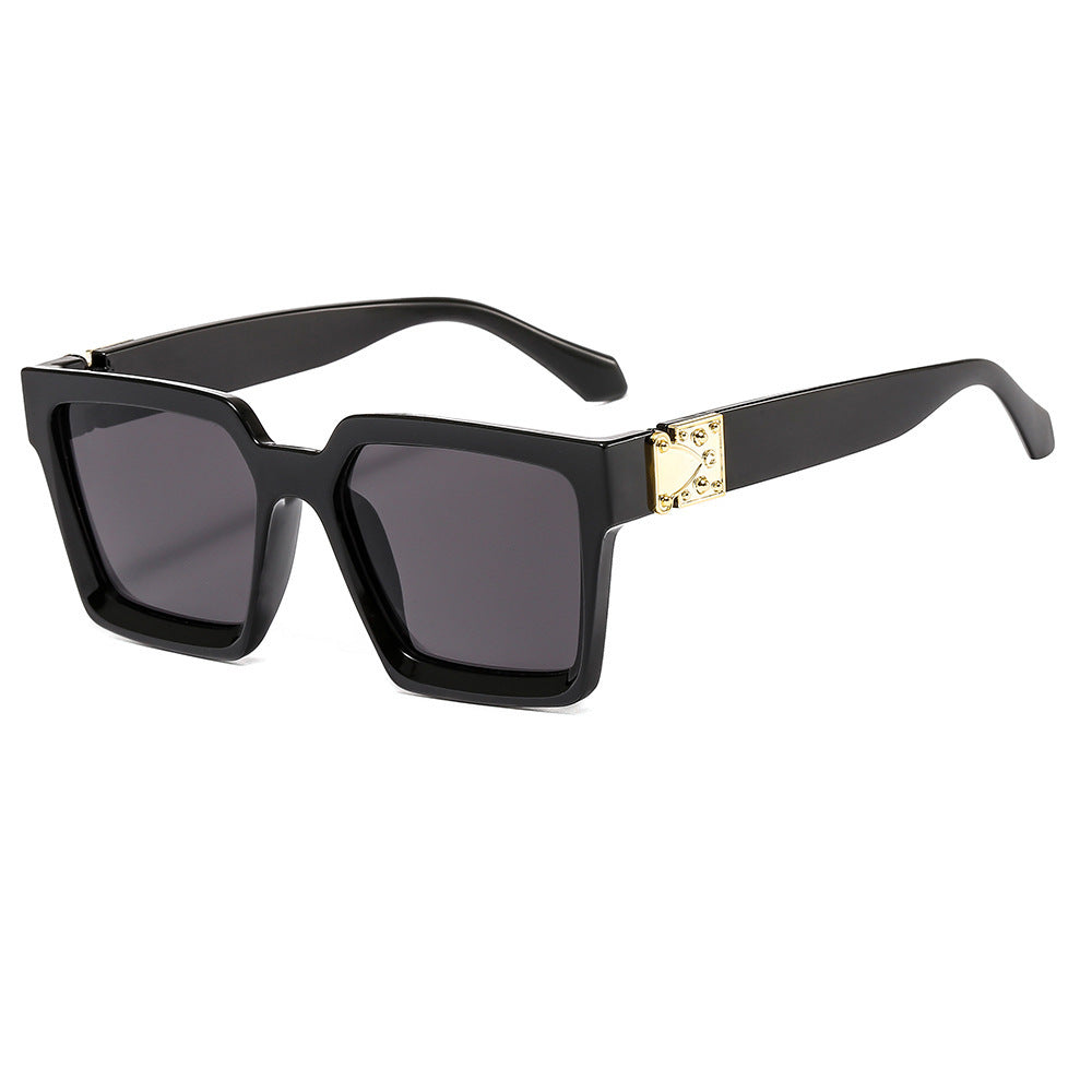 Women stylish square sunglasses with golden accents Bowlift
