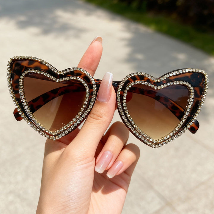 Glamorous Heart-Frame Sunglasses Bowlift