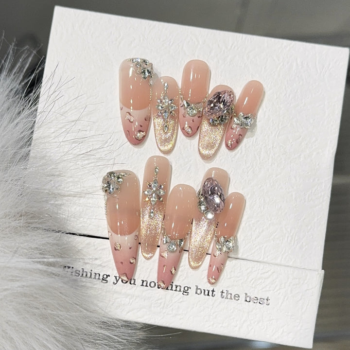 Glamorous Art Nails Bowlift