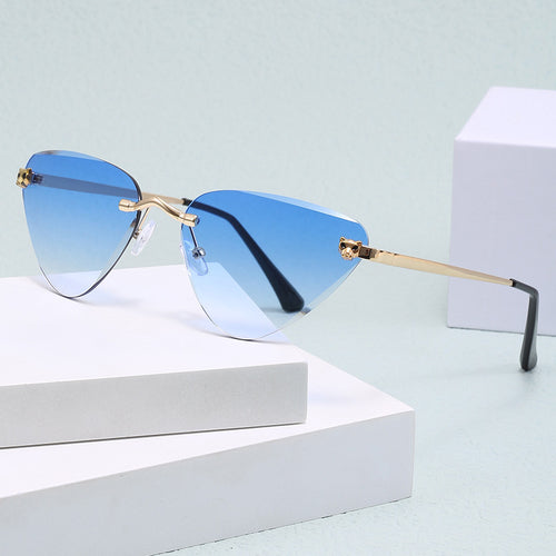 Ladies Cat-Eye Sunglasses with Elegant Metal Frame Bowlift