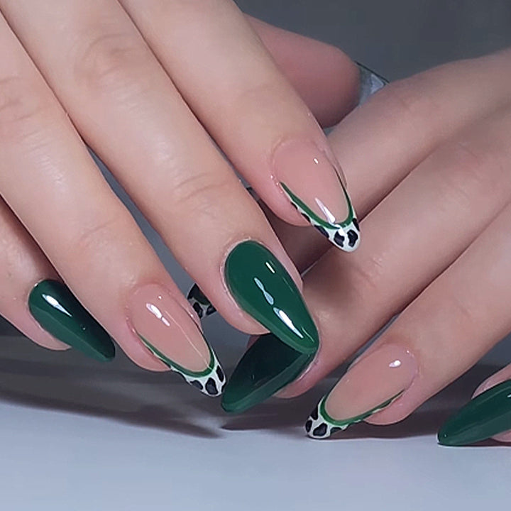 Decorative Press-On Nail Art Set with Contemporary Animal Prints Bowlift
