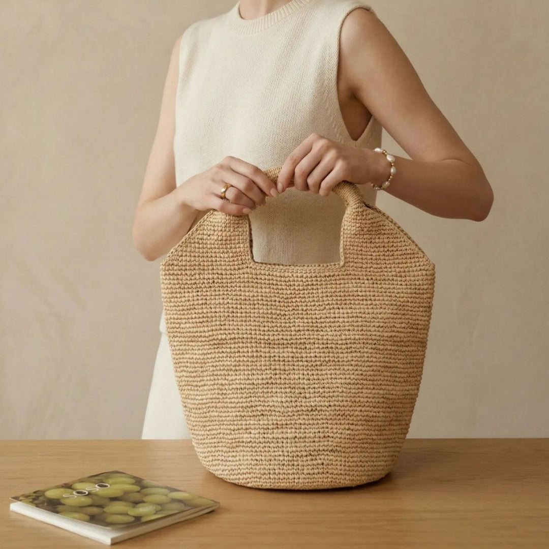 Handcrafted straw bag Bowlift