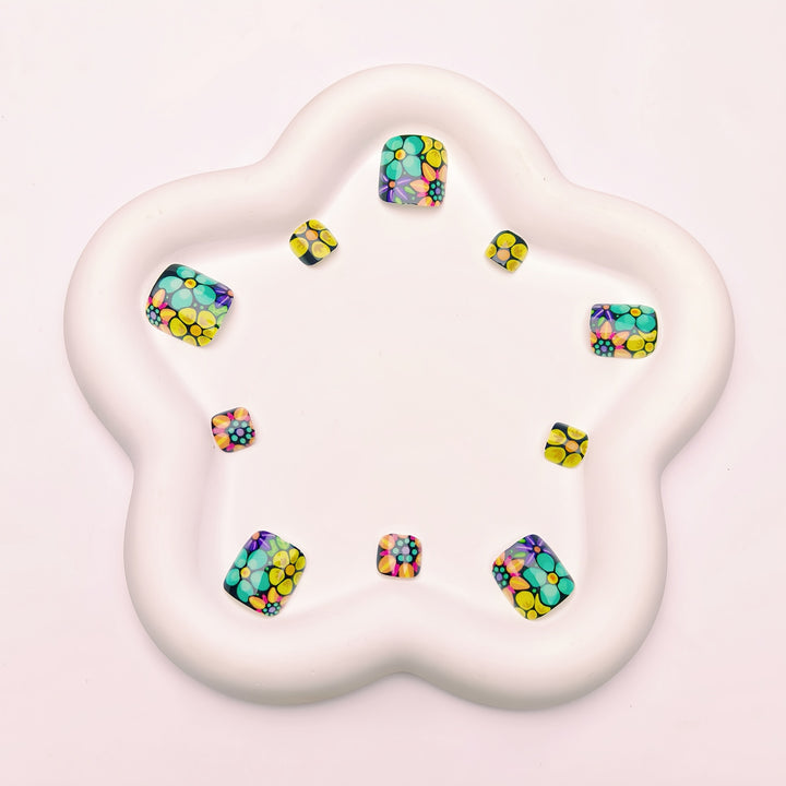 Decorative Floral Nail Art Bowlift