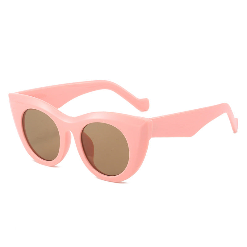 Ladies Cat-Eye Sunglasses with Wide Frame and UV Protection Bowlift