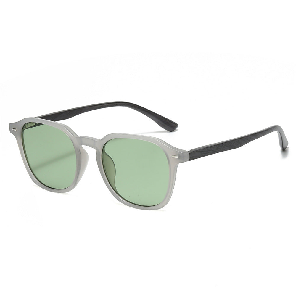 Stylish Retro-Inspired Sunglasses Bowlift