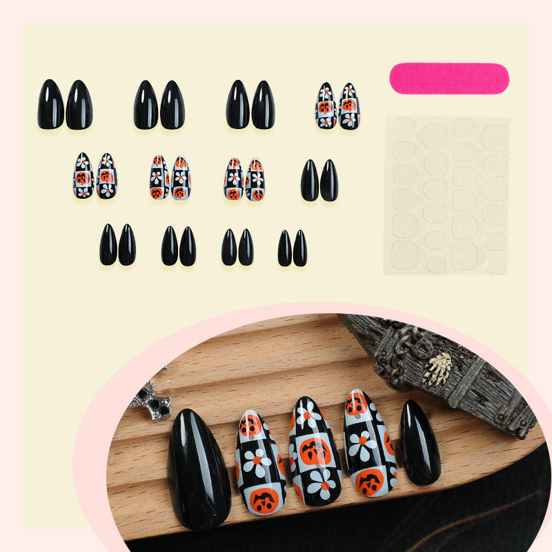Halloween-Themed Press-On Nail Set Bowlift