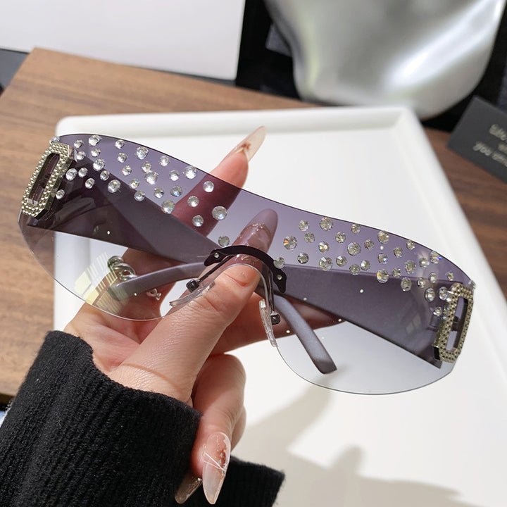 Women's Glamorous Sunglasses with Glitter Accents Bowlift