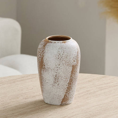 Elegant ceramic vase in Scandinavian style Bowlift