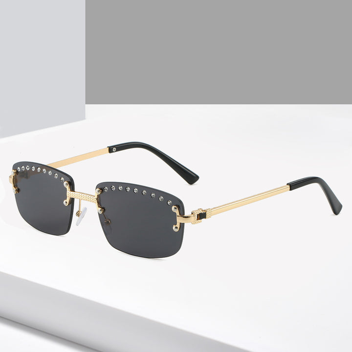 Ladies elegant sunglasses with sparkling crystal accents Bowlift