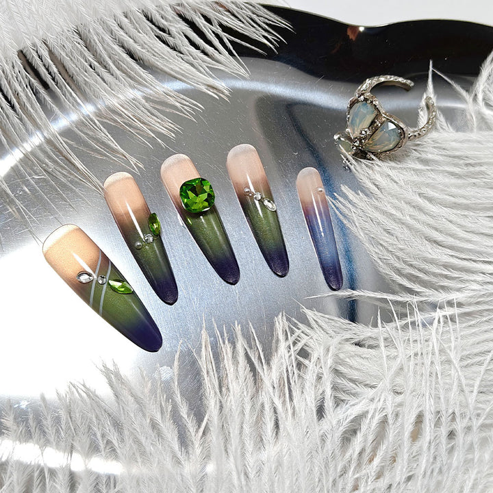 Artifical nails with elegant ombre design and sparkling accents Bowlift