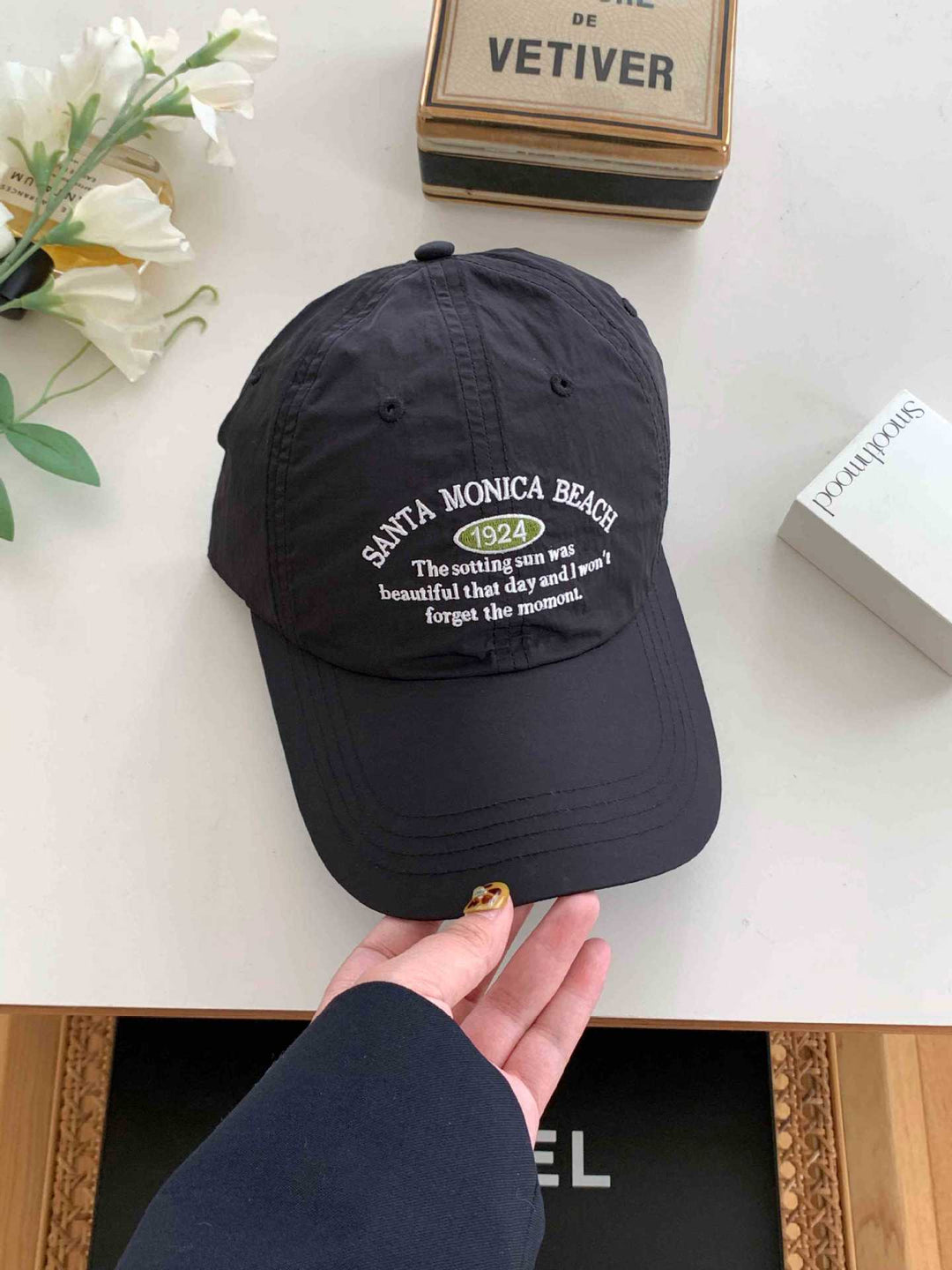 Women's Casual Embroidered Cap Bowlift