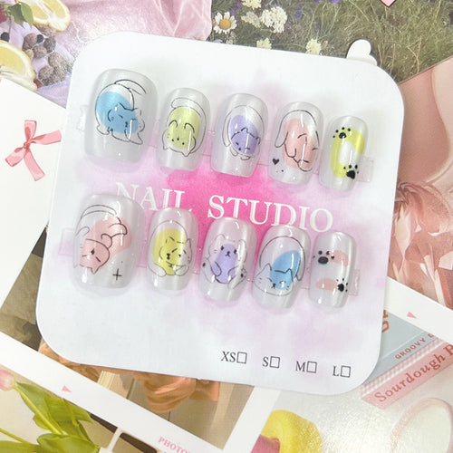 Creative nail art with animal motifs Bowlift