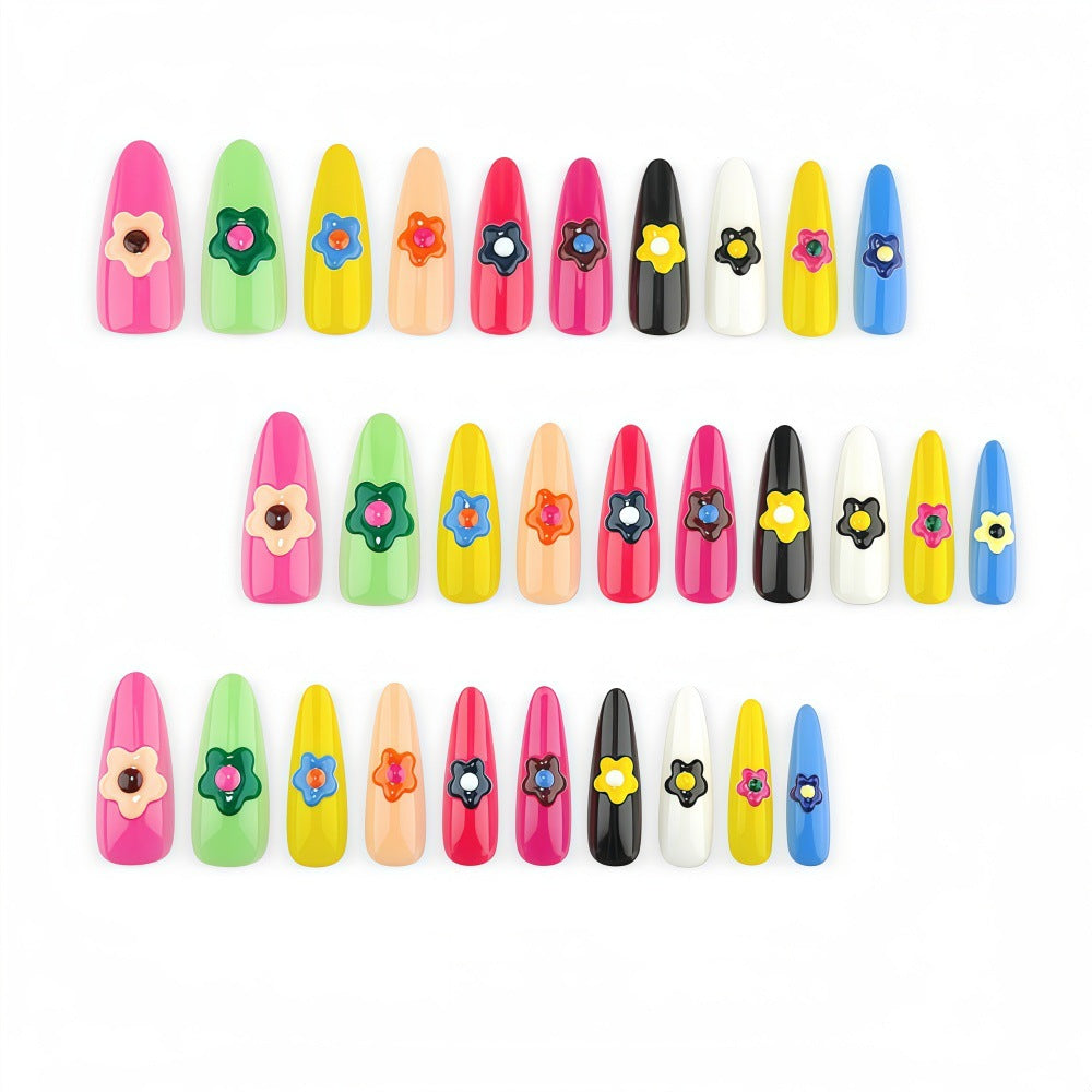 Artificial nails with floral 3D design Bowlift