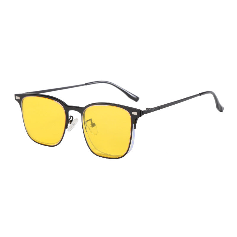 Women Trendy Square Sunglasses in Modern Design Bowlift