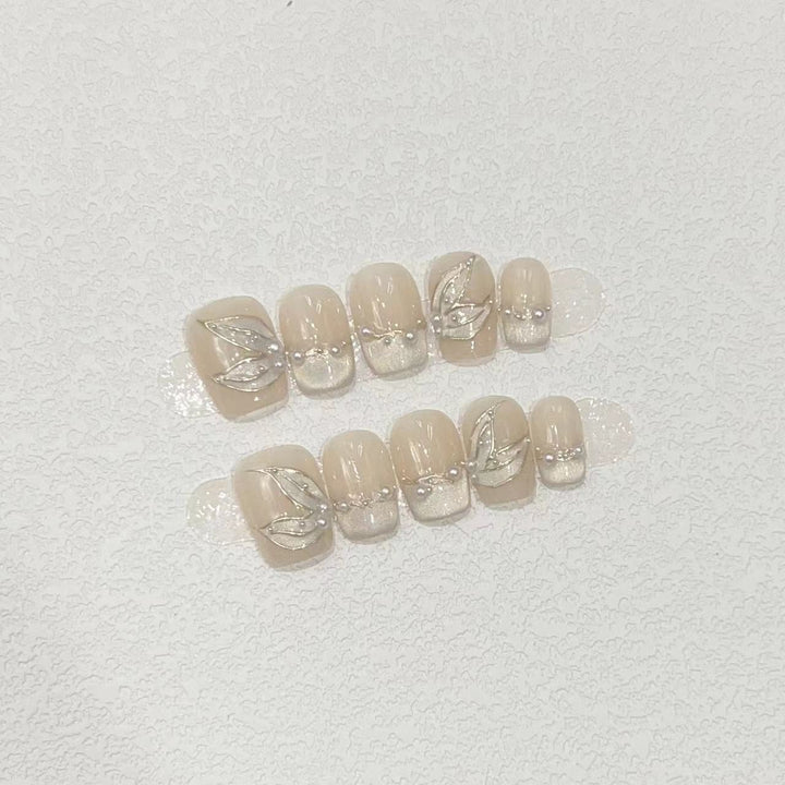 Floral Art Press-On Nail Set with Pearls Bowlift