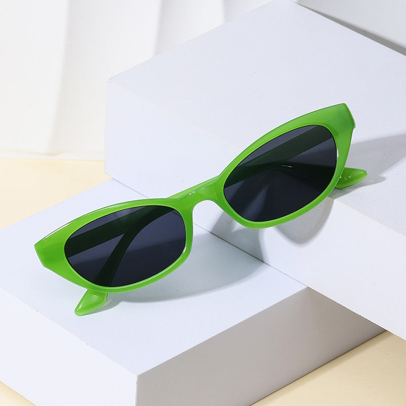 Ladies Cat-Eye Sunglasses with modern design and UV protection Bowlift