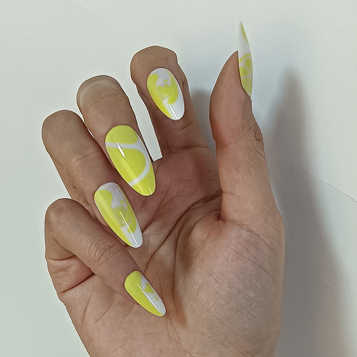 Artificial nails with floral minimalism Bowlift