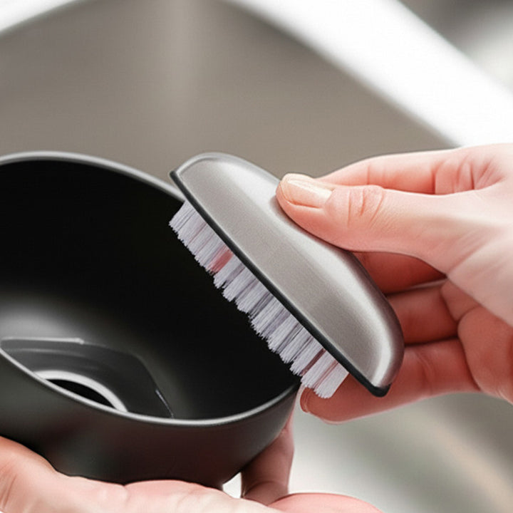 Multifunctional cleaning brush with ergonomic handle Bowlift