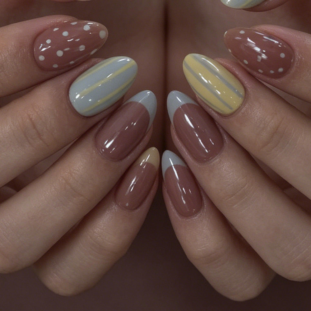 Artistic Press-On Nail Tips with Unique Patterns Bowlift
