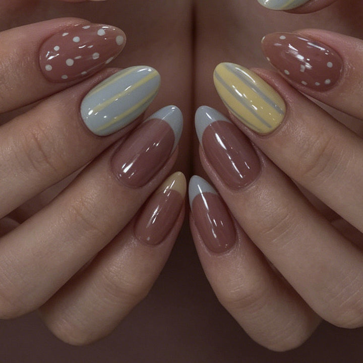Artistic Press-On Nail Tips with Unique Patterns Bowlift
