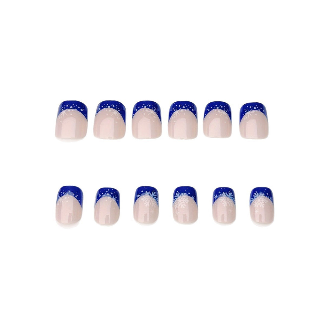 Winter-Themed Frosted Nail Art Bowlift