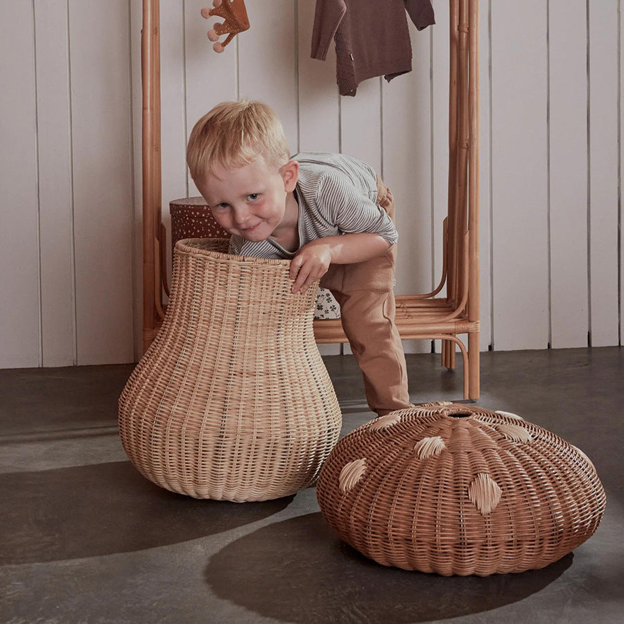 Playful basket in mushroom design Bowlift