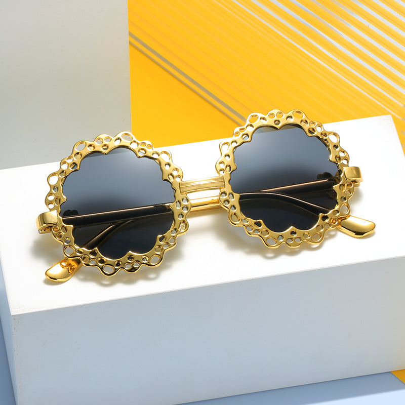 Women's stylish sunglasses with flower-shaped frame Bowlift