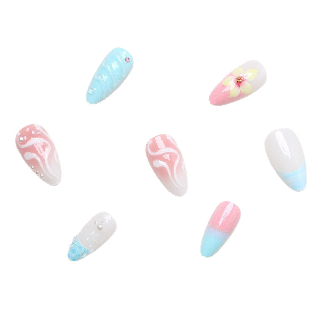 Artistic Nail Tips with Shell Design Bowlift