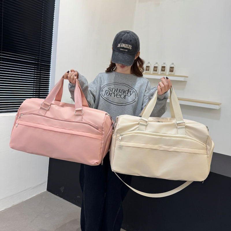 Sporty leisure duffel bag with smart compartments Bowlift