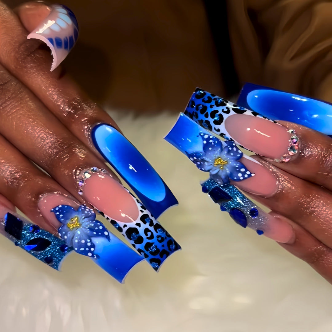 Decorative Press-On Nail Art Extensions Bowlift