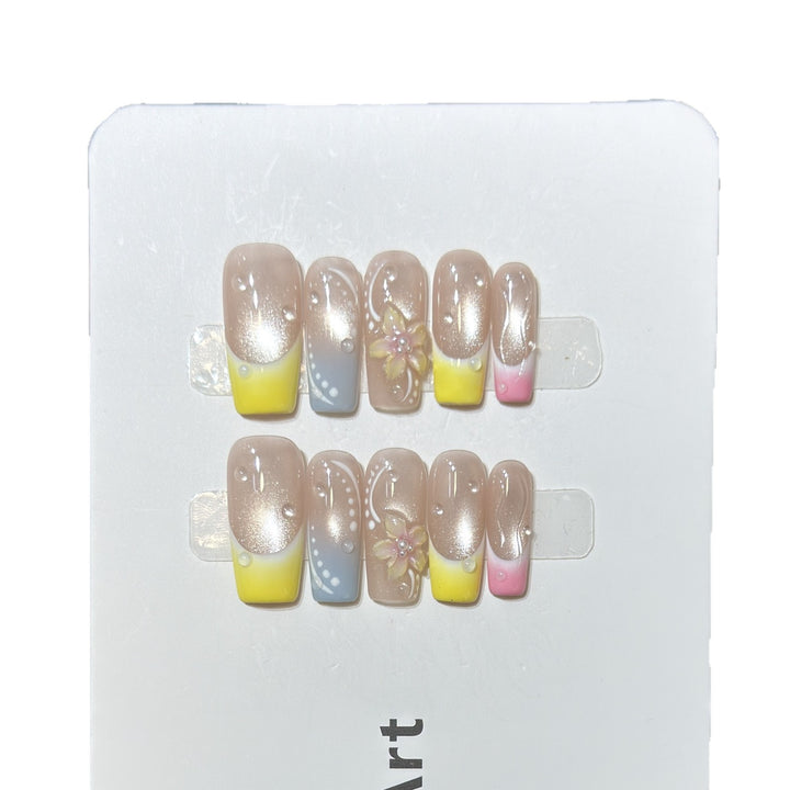 Artistic Floral Design Press-On Nail Set Bowlift